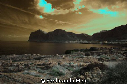A infrared photo of Sferracavallo's gulf. by Ferdinando Meli 